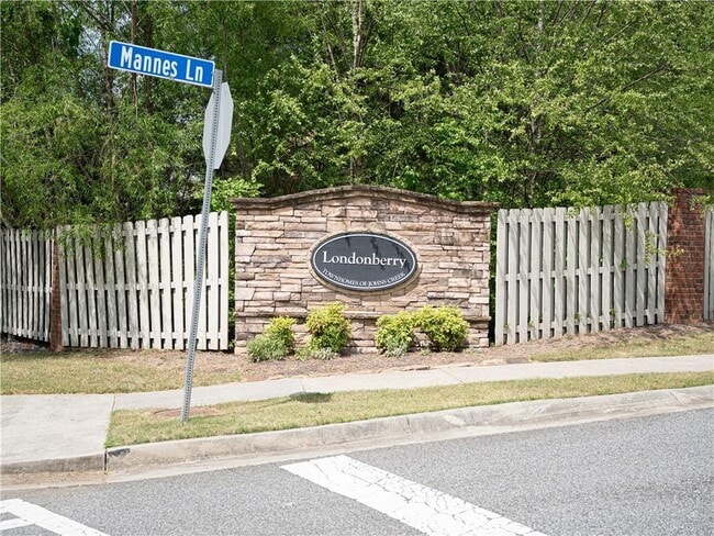 Building Photo - 10643 Naramore Ln