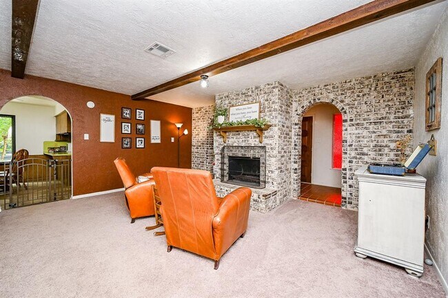 Building Photo - 14135 Limerick Ln