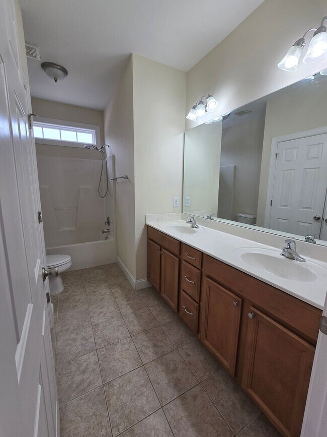 Building Photo - NEW LISTING in Cary NC!!
