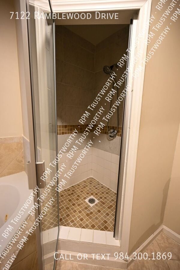 Building Photo - 7122 Ramblewood Dr