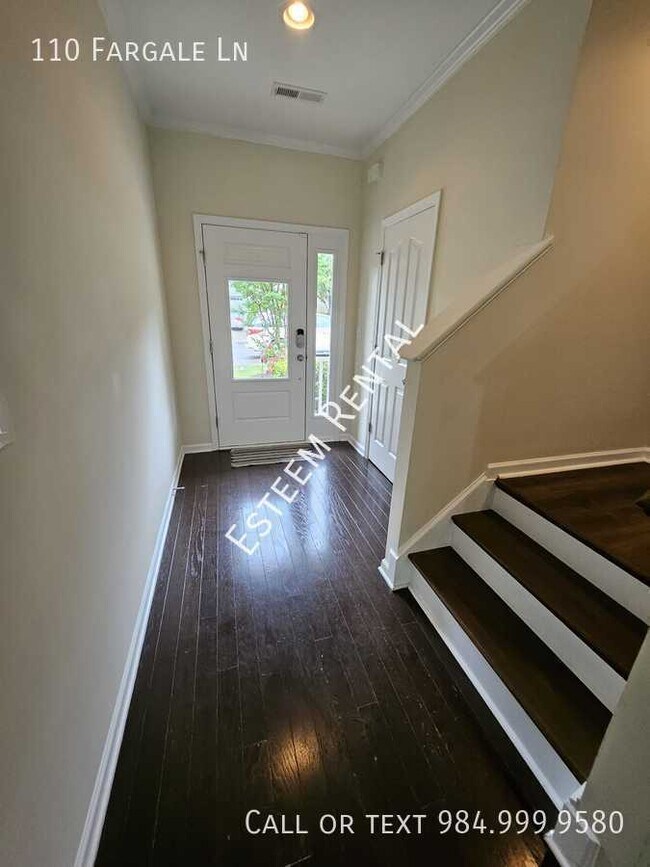 Building Photo - 110 Fargale Ln