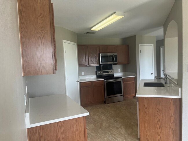 Building Photo - 12817 Chime Dr
