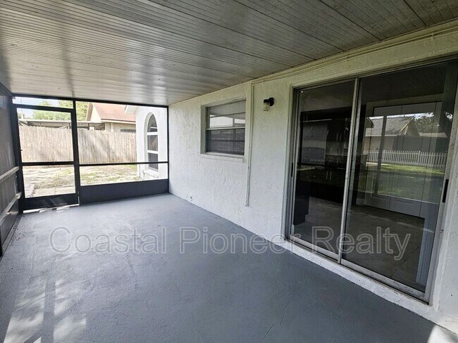 Building Photo - 1407 Mohrlake Dr