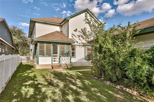 Building Photo - 145 Strawn