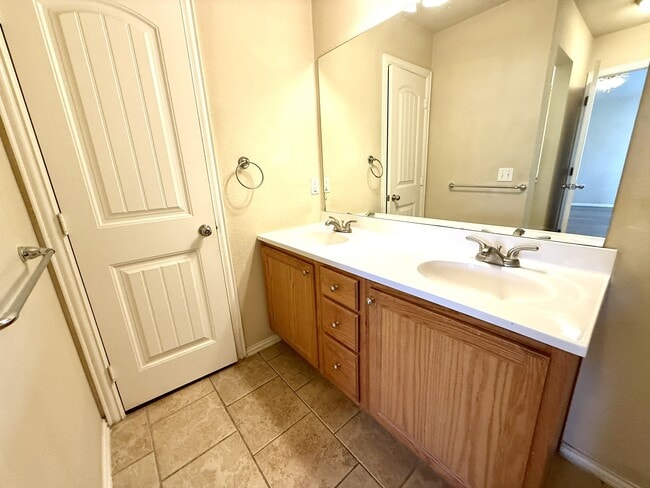 Building Photo - 4707 Mill Creek Dr