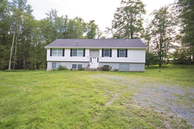 Primary Photo - 32 Cooper Rd