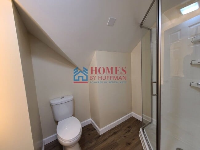 Building Photo - 423 Jefferson Ave