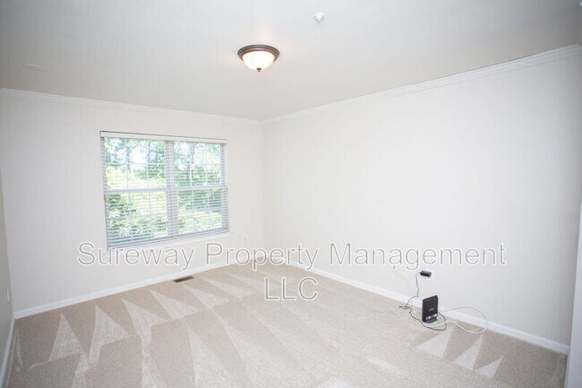 Building Photo - 606 Tanglewood Dr