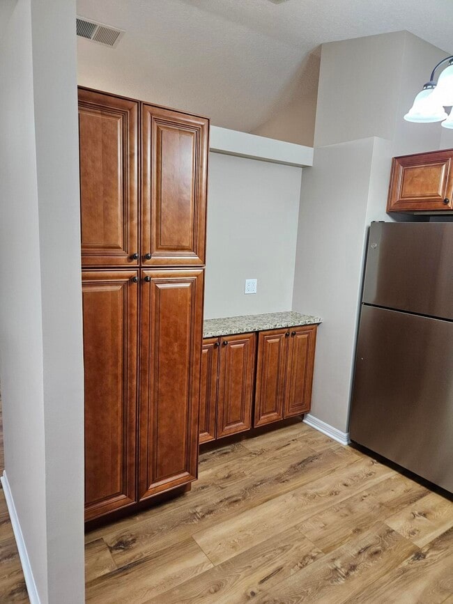 Building Photo - 5411 NW Arrowhead Terrace