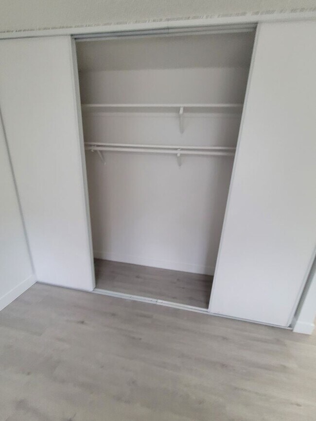 Building Photo - 1026 Arlington Ave