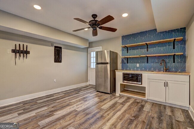 Building Photo - 1675 Bouldercliff Ct SE