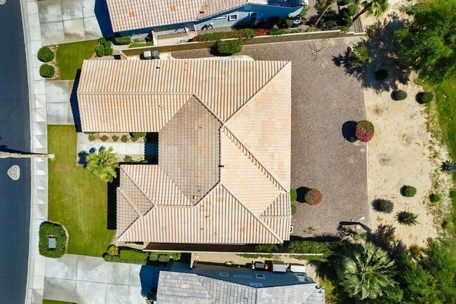 Building Photo - 81725 Ulrich Dr