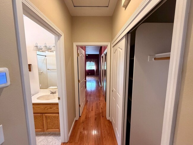 Building Photo - Beautiful 2 Bedroom 2 Bathroom House in Morgan Ranch