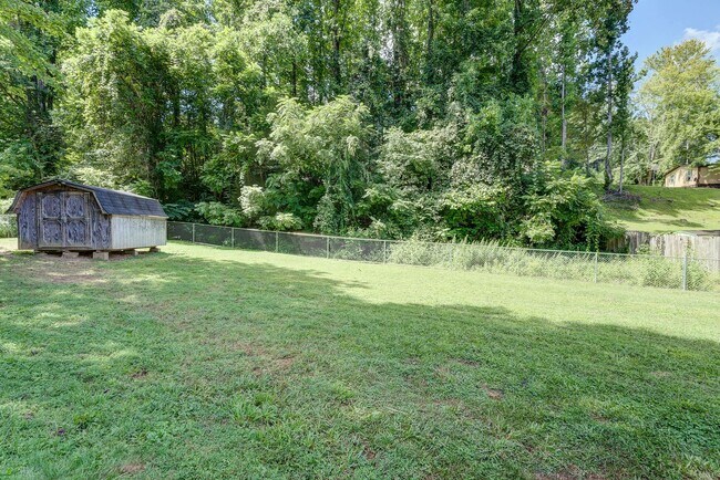 Building Photo - 1883 Powder Branch Rd