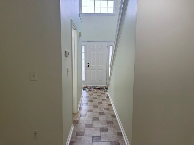 Building Photo - Four Bedroom Home in Curtis Pond