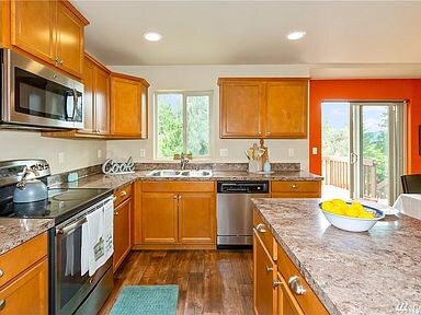 Building Photo - 2483 W Ridge Rock Way