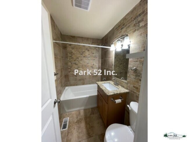 Building Photo - 7022 S Thompson Ave