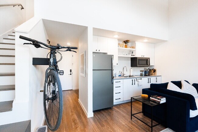 Building Photo - Stylish Furnished Loft Steps from Downtown