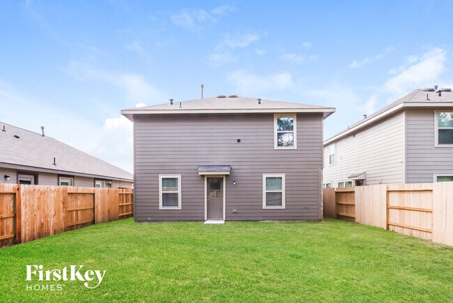 Building Photo - 3731 Solanum Dr