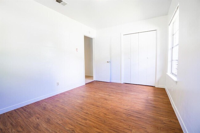 Building Photo - 8204 Easter Cove