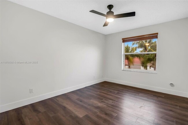 Building Photo - 2716 SW 180th Ave