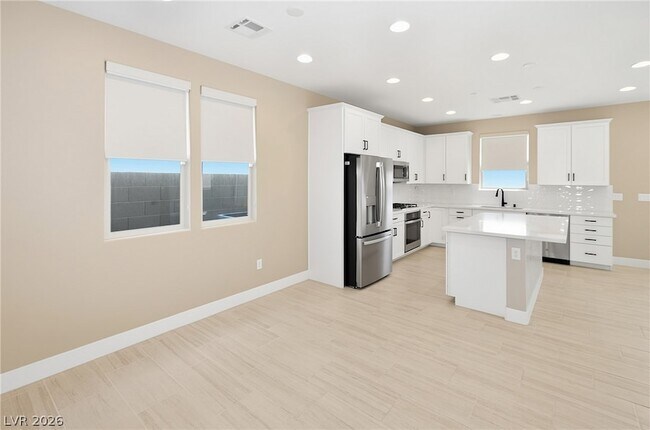 Building Photo - 11807 Pandion Ave