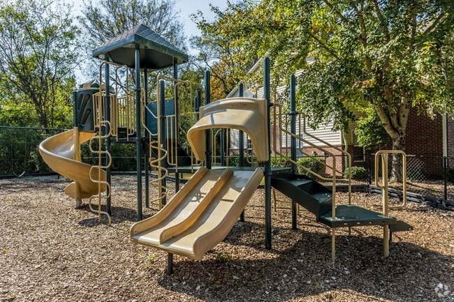 Building Photo - May Rose Place