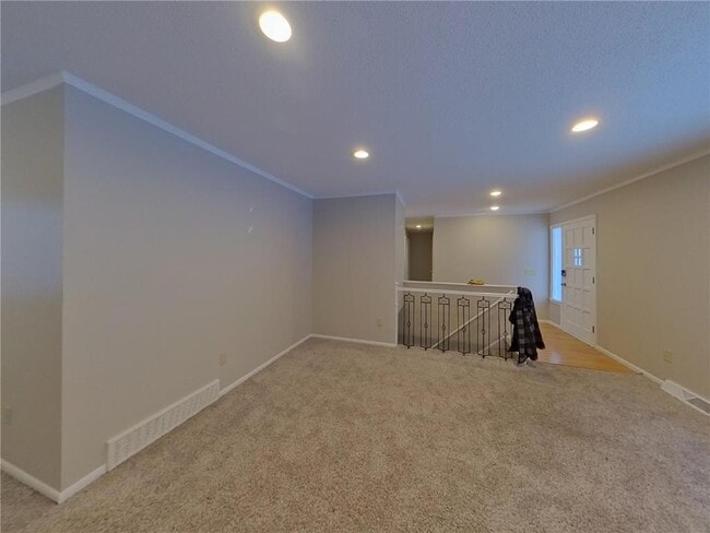 Building Photo - 13101 Thomas Ave