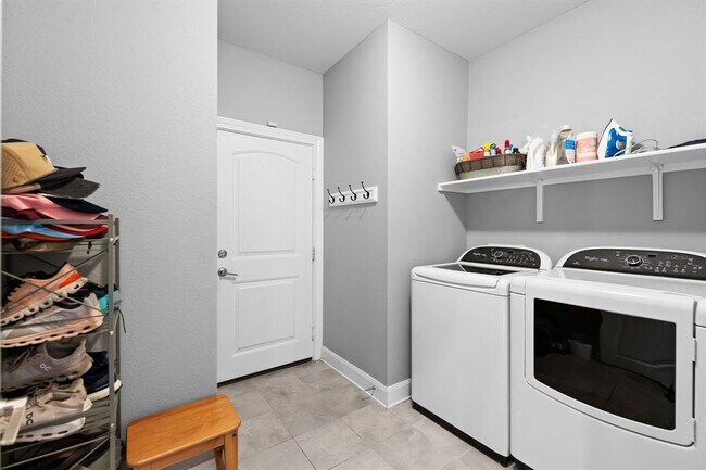 Building Photo - 7813 Peccary Dr