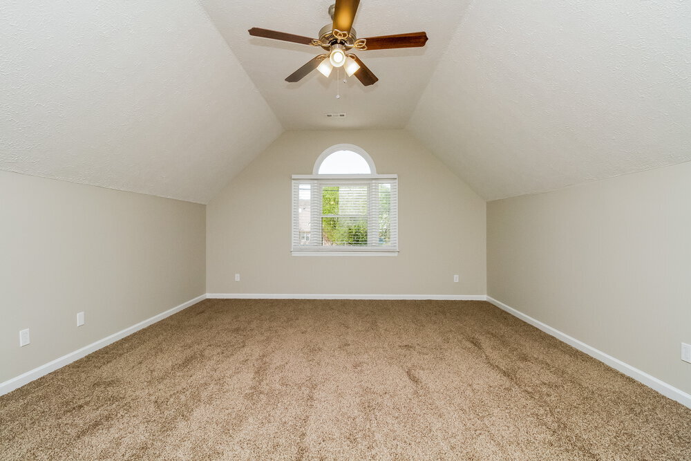 Building Photo - 412 Shadowood Dr