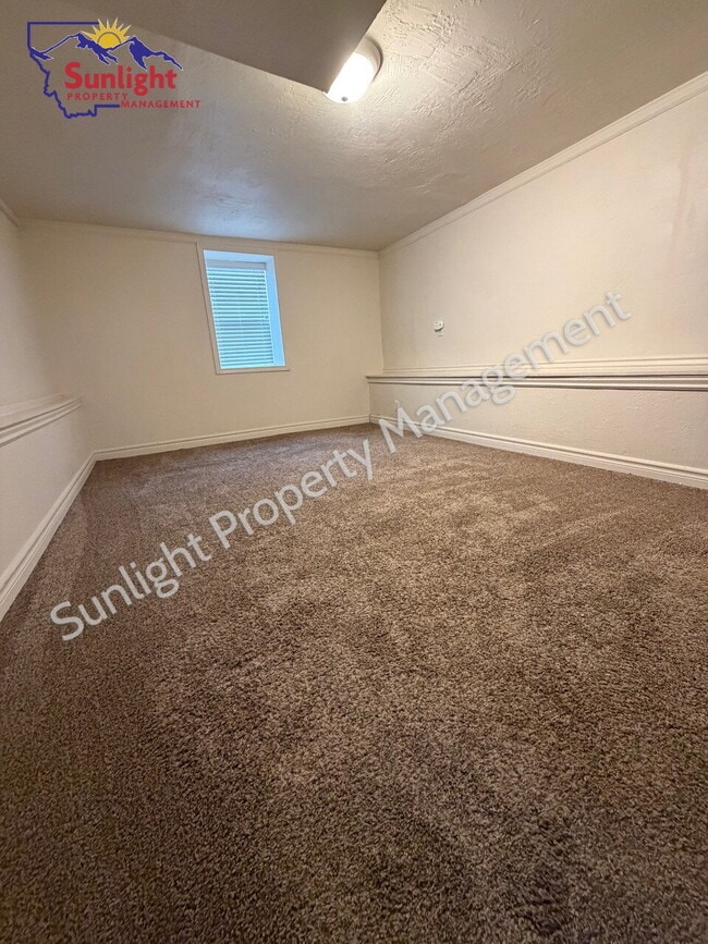 Building Photo - 2 Bed / 1 Bath Home Near Hospital, Airport & Downtown Billings