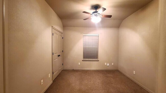 Building Photo - 1110 Avendale Dr