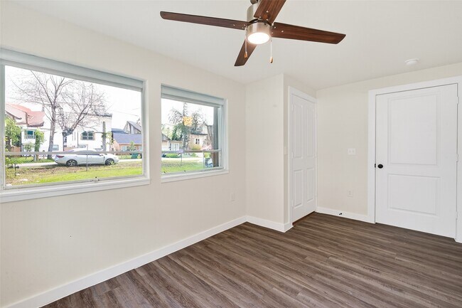 Building Photo - 8221 Bigwood St