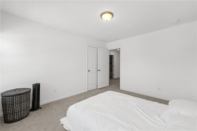 Building Photo - 575 Sausalito Walk