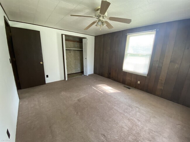 Building Photo - 3 br, 1.5 bath House - 12415 W Michigan Ave