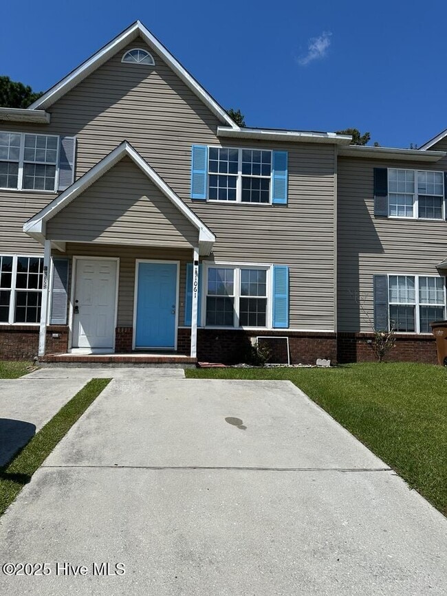 Primary Photo - 1061 W Pueblo Dr