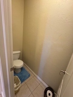 Building Photo - 929 NE 28th St