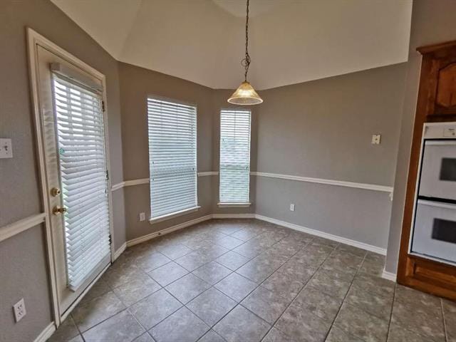 Building Photo - 9300 Vista Cir