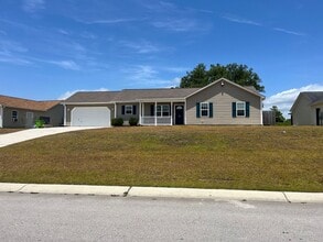 Building Photo - Great home avail in Hubert!