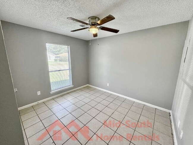 Building Photo - 5168 Corkwood Dr