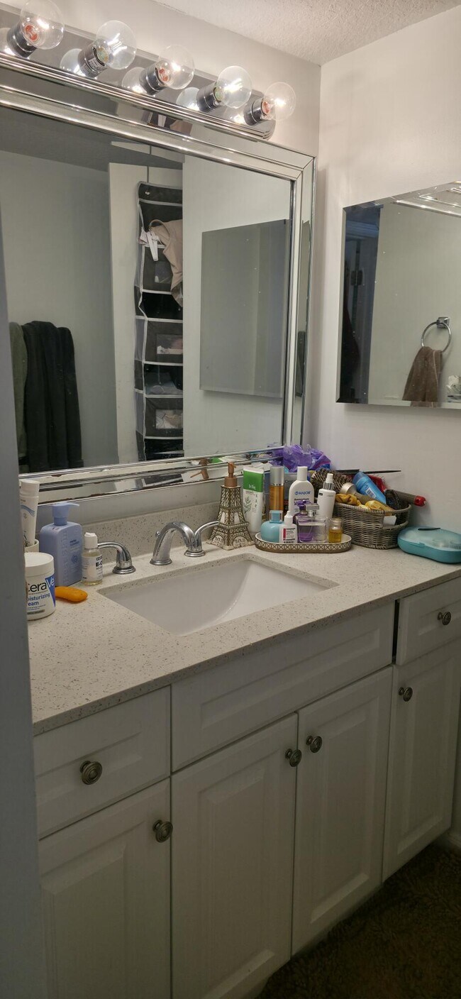 Building Photo - 6091 NW 61st Ave