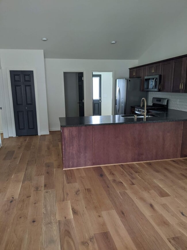 Building Photo - 162 Morgan Pl