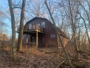 Building Photo - 228 Hawthorn Rd