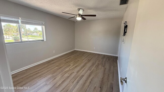 Building Photo - 1044 Ashley Ave