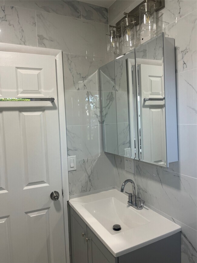 Building Photo - 36 Frederick St