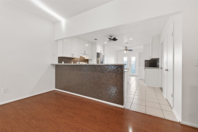 Building Photo - 1506 Apple Park Dr