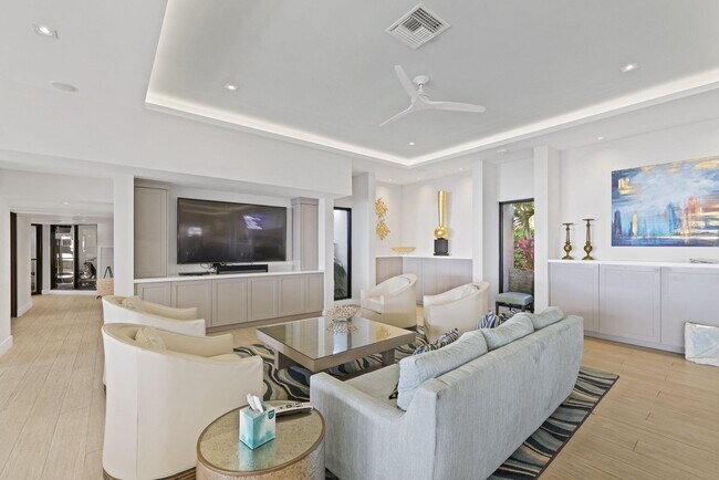 Building Photo - 3420 S Ocean Blvd