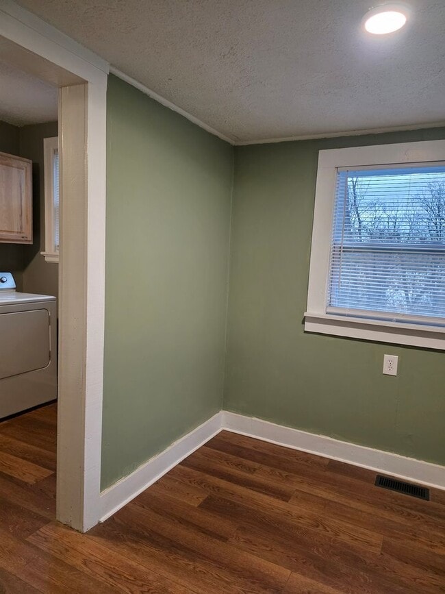 Building Photo - 116 Sixth Avenue