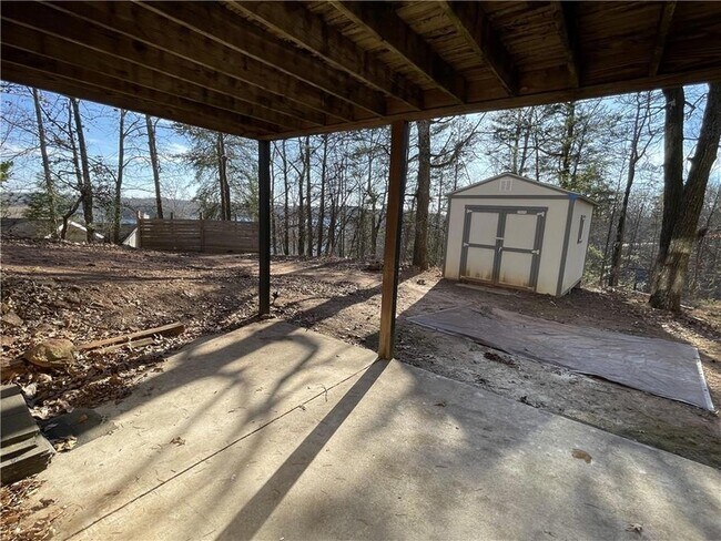 Building Photo - 3492 Point View Cir