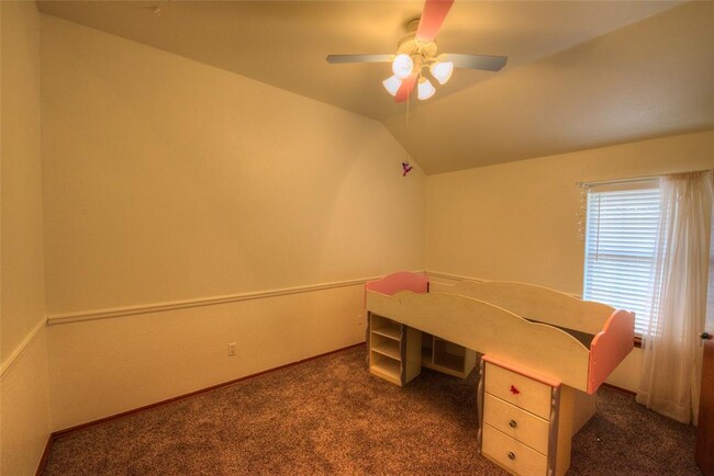 Building Photo - 3117 SW 125th St